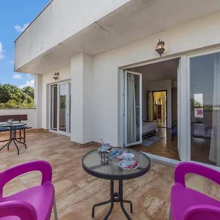 Apartamento Stunning Apartment In Pula With Kitchen Pula