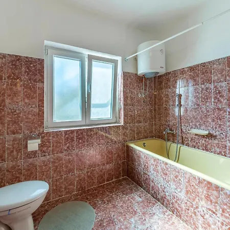 Stunning Apartment In Pula With Kitchen
