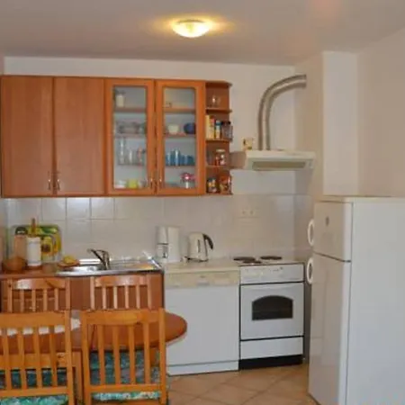 Stunning Apartment In Pula With Kitchen * Pula