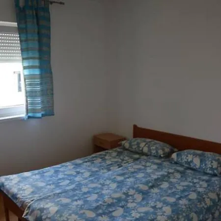 Stunning Apartment In Pula With Kitchen Appartement Pula